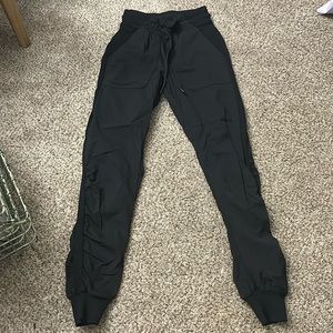 Lulu size 0 dance studio joggers. Worn a couple of time.